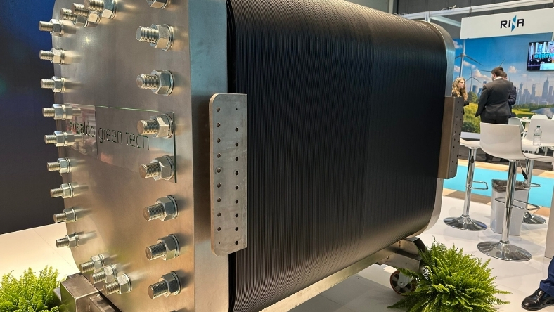 EU Hydrogen Bank Awards 1.09bn for Green Fuel